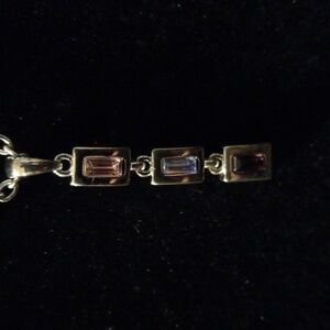 22" circle link Sarah Coventry chain with a Lia Sophia 2" long pendant.